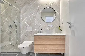 Spacious Seaside Villa with Pool in Kaštel Štafilić