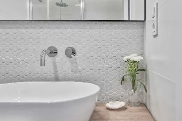 Spacious Seaside Villa with Pool in Kaštel Štafilić