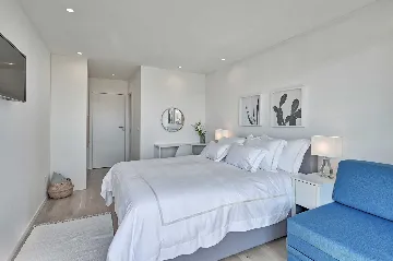 Spacious Seaside Villa with Pool in Kaštel Štafilić