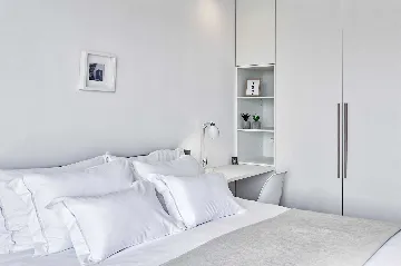 Spacious Seaside Villa with Pool in Kaštel Štafilić