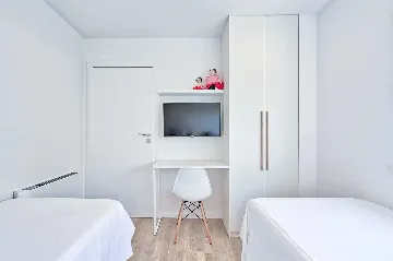 Spacious Seaside Villa with Pool in Kaštel Štafilić