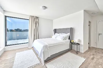 Spacious Seaside Villa with Pool in Kaštel Štafilić