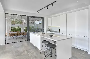 Spacious Seaside Villa with Pool in Kaštel Štafilić