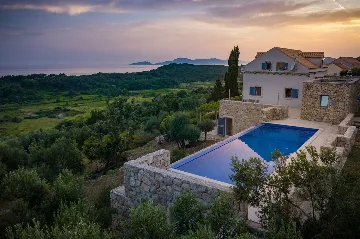 Spacious Island Villa with Pool in Šipan