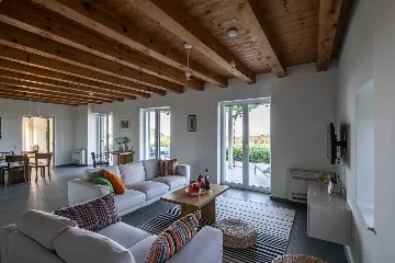 Spacious Island Villa with Pool in Šipan