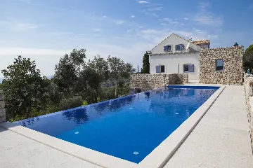 Spacious Island Villa with Pool in Šipan