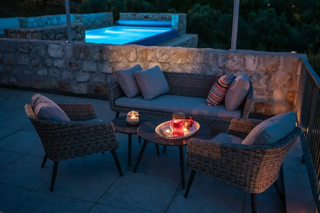 Spacious Island Villa with Pool in Šipan