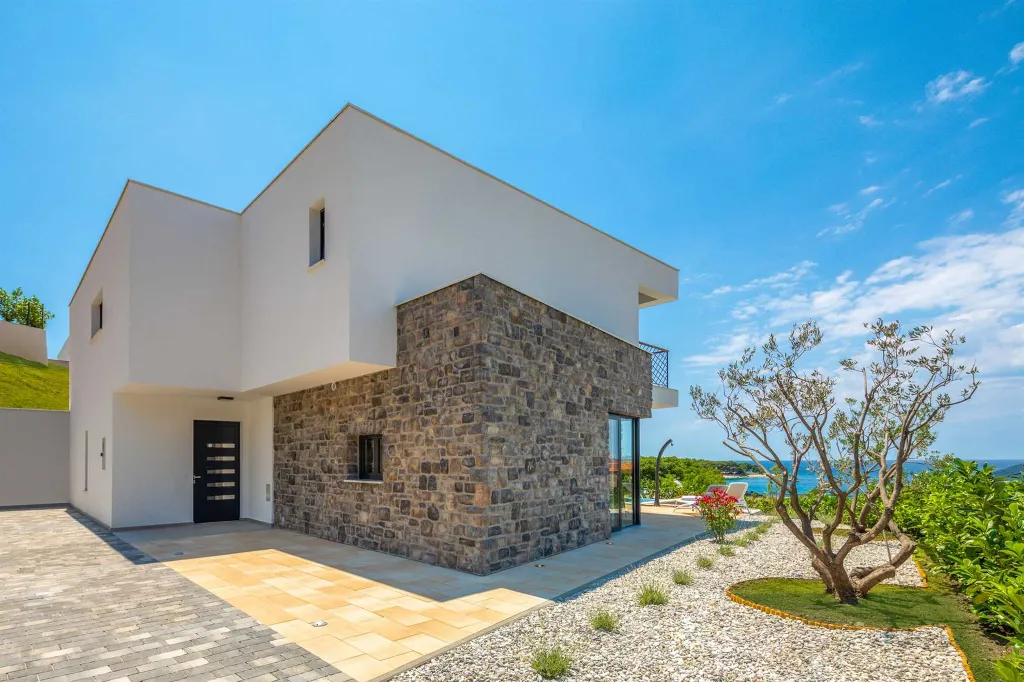 Contemporary Villa with Private Pool in Primošten