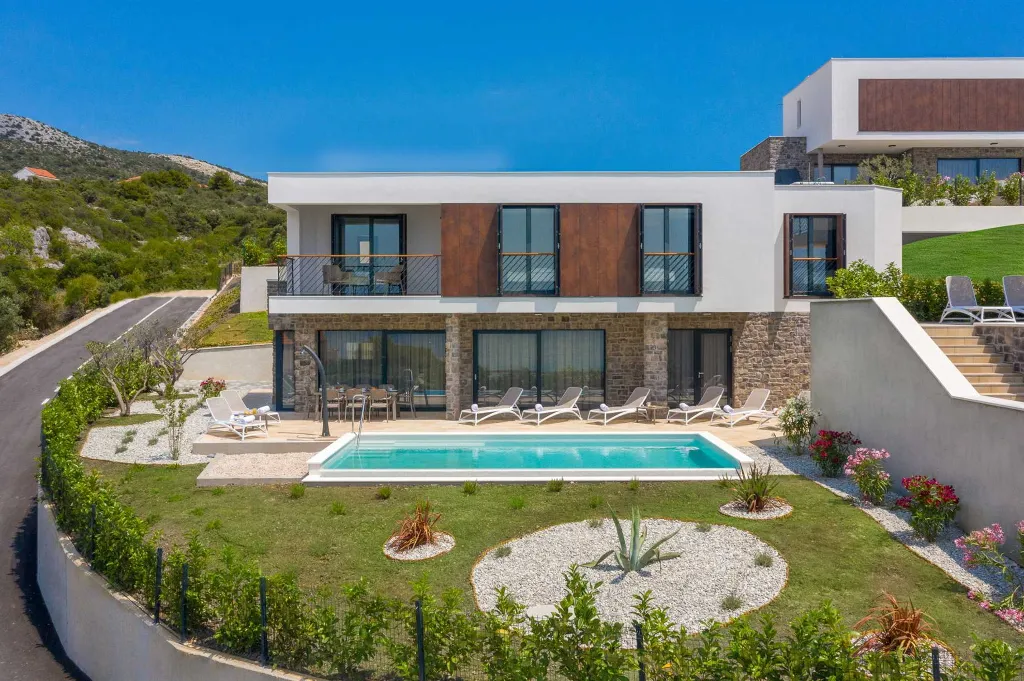Contemporary Villa with Private Pool in Primošten