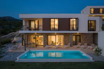Contemporary Villa with Private Pool in Primošten