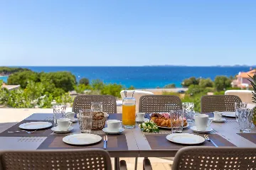 Contemporary Seaside Villa With Private Pool Primošten