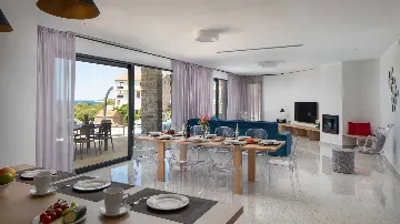 Contemporary Seaside Villa With Private Pool Primošten