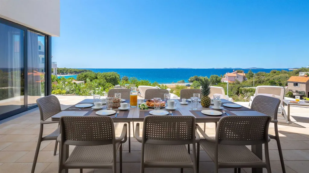 Contemporary Seaside Villa With Private Pool Primošten