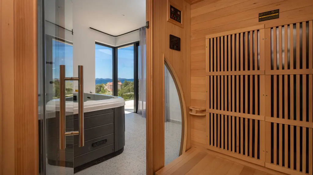 Contemporary Seaside Villa With Private Pool Primošten