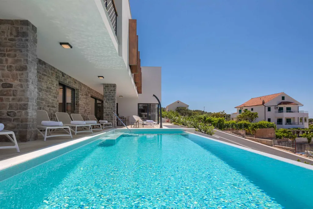 Contemporary Seaside Villa With Private Pool Primošten