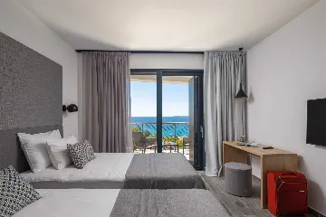 Contemporary Seaside Villa With Private Pool Primošten