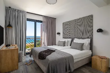 Contemporary Seaside Villa With Private Pool Primošten