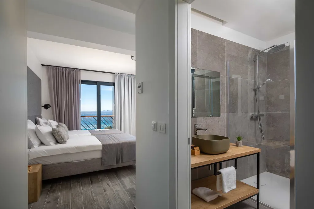 Contemporary Seaside Villa With Private Pool Primošten