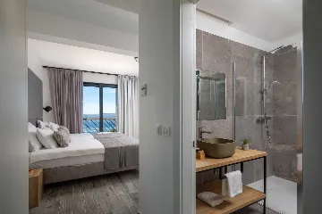 Contemporary Seaside Villa With Private Pool Primošten