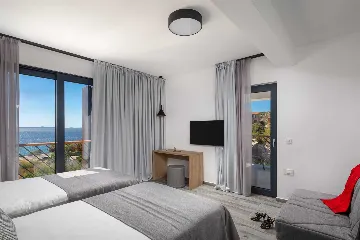 Contemporary Seaside Villa With Private Pool Primošten