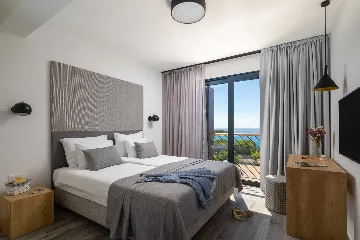 Contemporary Seaside Villa With Private Pool Primošten