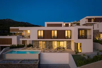 Contemporary Seaside Villa With Private Pool Primošten
