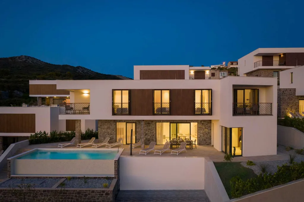 Contemporary Seaside Villa With Private Pool Primošten