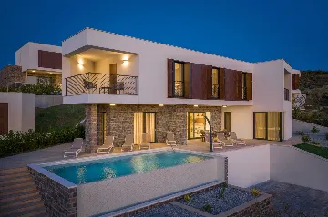 Contemporary Seaside Villa With Private Pool Primošten