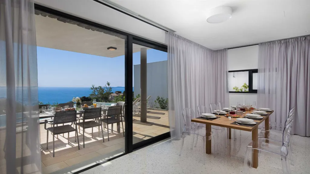 Modern Seaview Villa with Pool in Primošten