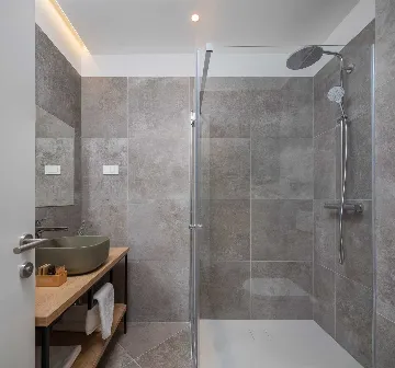 Modern Seaview Villa with Pool in Primošten