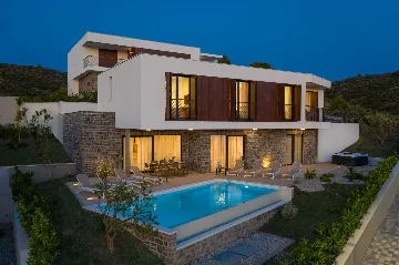 Modern Seaview Villa with Pool in Primošten