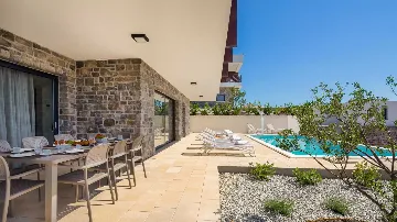 Modern Seaside Villa with Pool in Primošten
