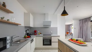 Modern Seaside Villa with Pool in Primošten