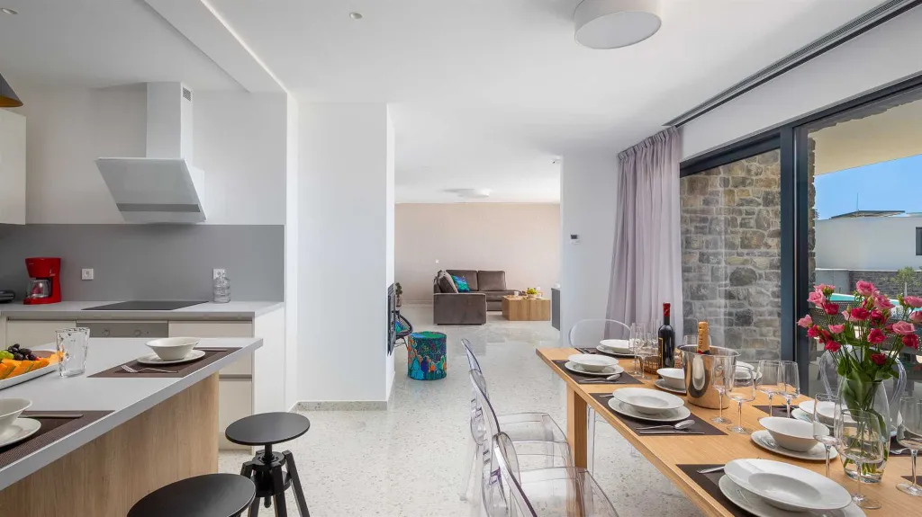 Modern Seaside Villa with Pool in Primošten
