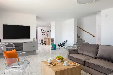 Modern Seaside Villa with Pool in Primošten