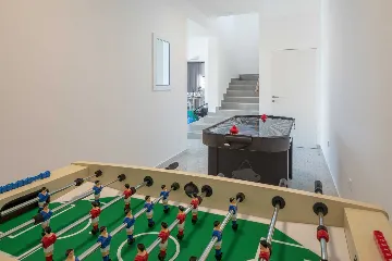 Modern Seaside Villa with Pool in Primošten