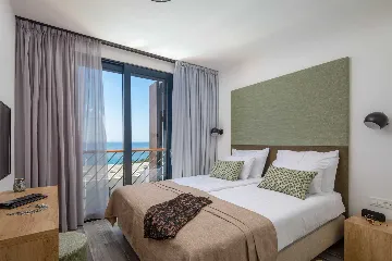 Modern Seaside Villa with Pool in Primošten