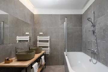 Modern Seaside Villa with Pool in Primošten