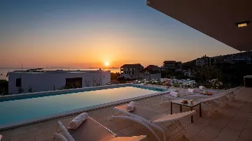 Modern Seaside Villa with Pool in Primošten