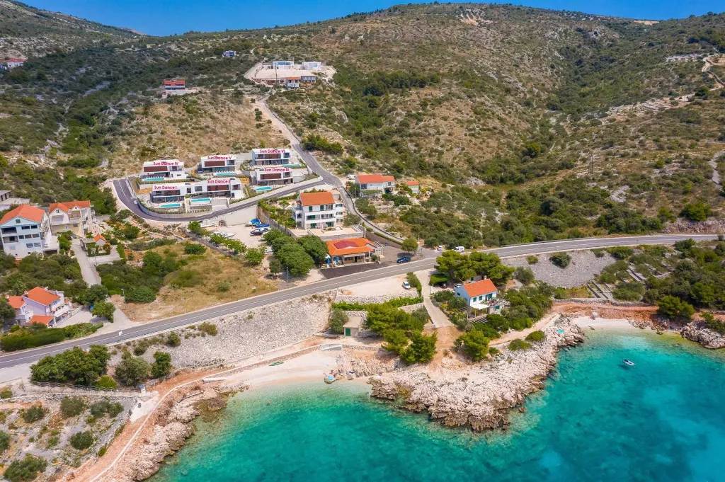 Modern Seaside Villa with Pool in Primošten