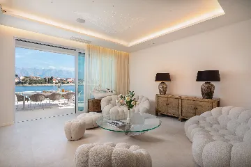 Coastal Villa with Private Pool in Selca