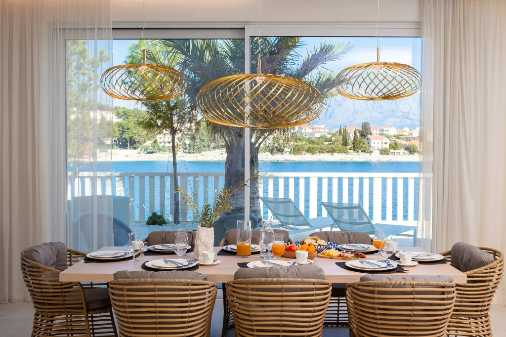 Coastal Villa with Private Pool in Selca