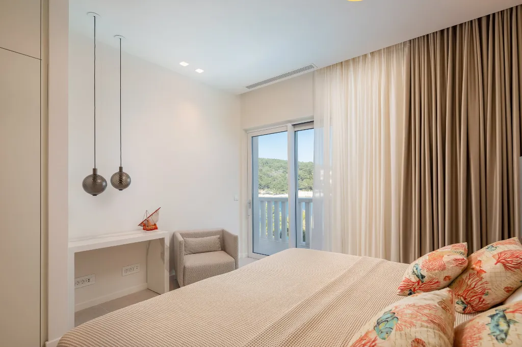 Coastal Villa with Private Pool in Selca