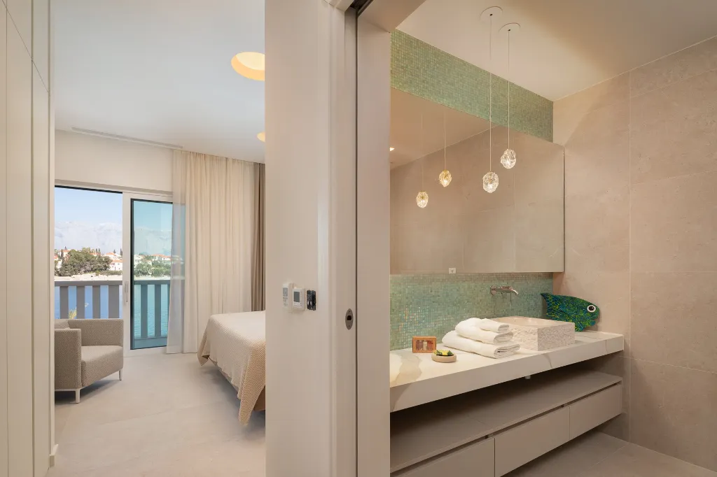 Coastal Villa with Private Pool in Selca