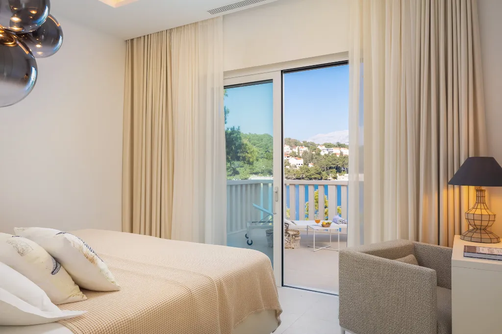 Coastal Villa with Private Pool in Selca