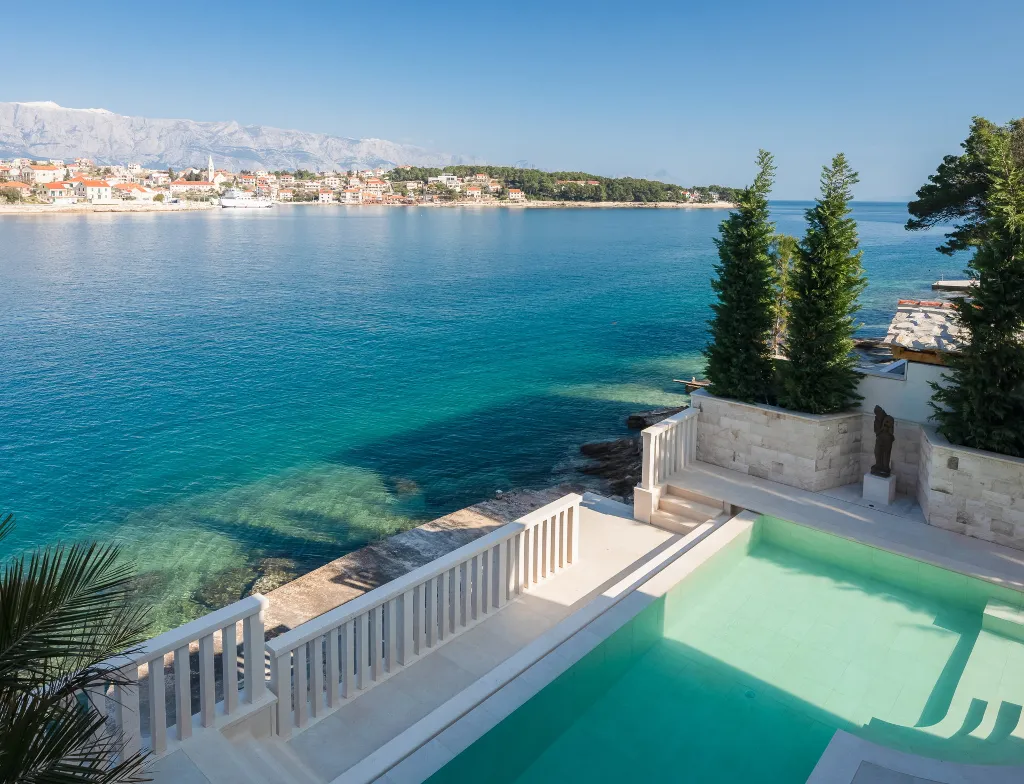 Coastal Villa with Private Pool in Selca