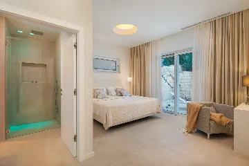 Coastal Villa with Private Pool in Selca