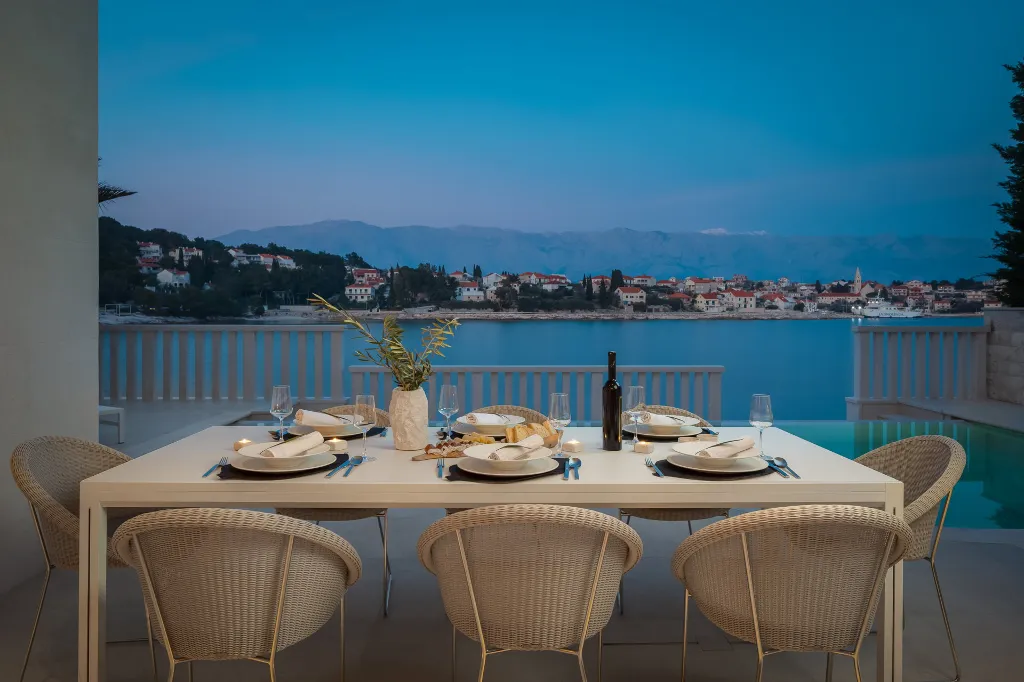 Coastal Villa with Private Pool in Selca