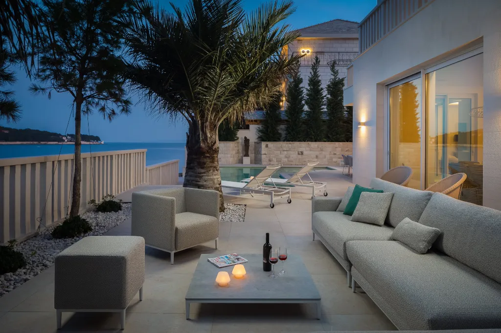 Coastal Villa with Private Pool in Selca