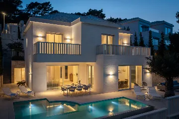 Coastal Villa with Private Pool in Selca